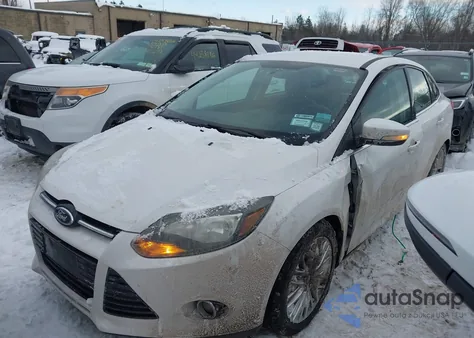 2014 Ford Focus Titanium из США, поврежденный, VIN 1FADP3J20EL193180